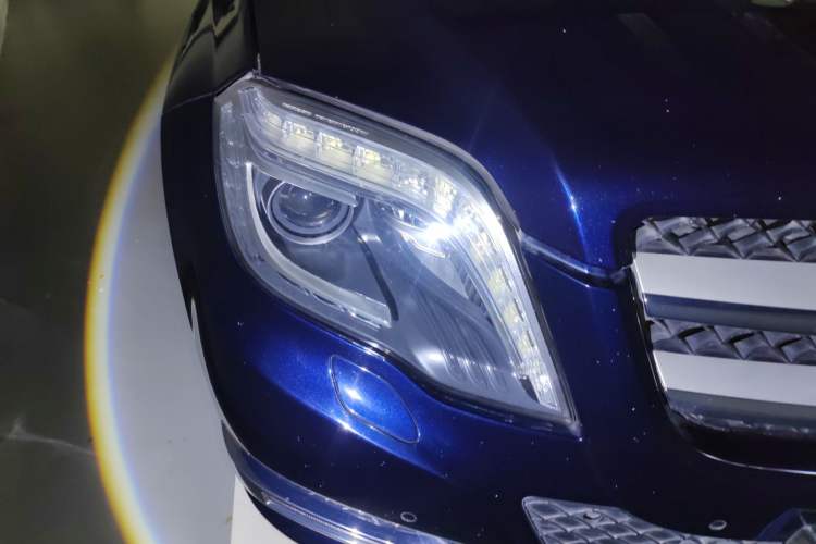 Used Mercedes-Benz GLK-Class 2013 GLK 300 4MATIC Fashion Model Right Front Headlight