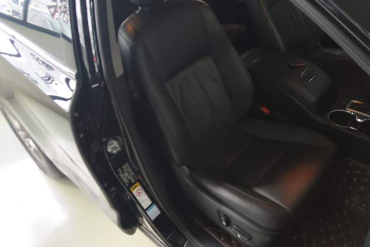 Used Toyota Highlander 2015 2.0T Four-Wheel Drive Luxury Edition 7-Seater Right Front Seat