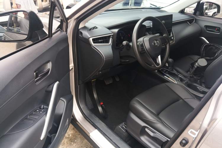 Used Toyota FRONTLANDER 2024 2.0L CVT Elite Edition
