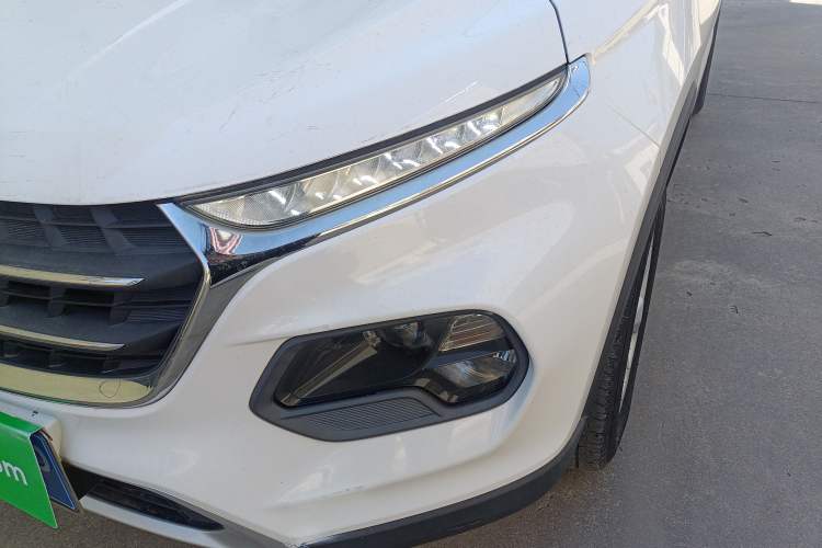 Used Baojun 510 2017 1.5L Automatic Fashion Model Left Front Headlight