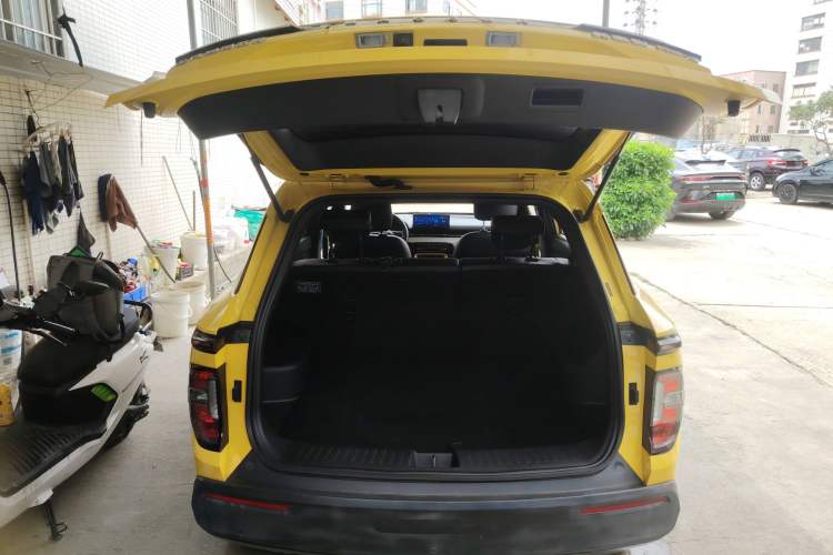 Used Baojun RS-3 2022 SOODA 1.5L CVT Pioneer Edition Trunk