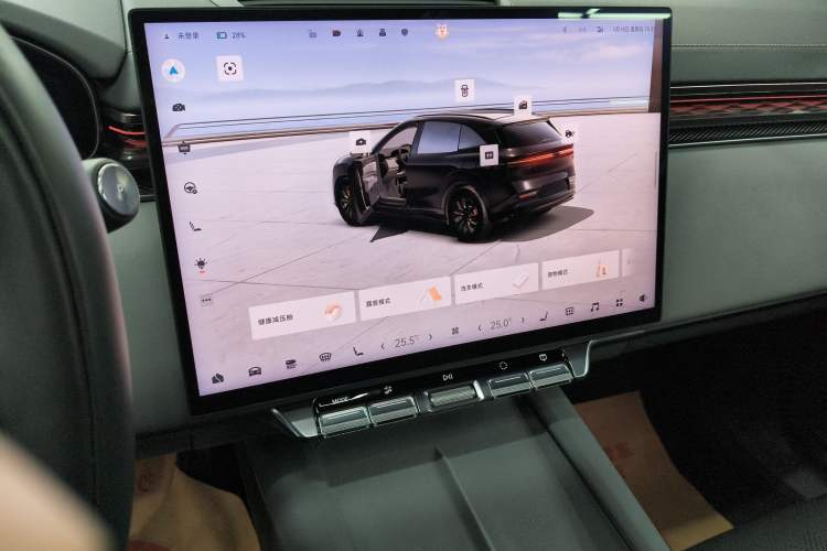 Used Zeekr 7X 2025 100 kWh Long-Range Rear-Wheel Drive with Intelligent Driving Features