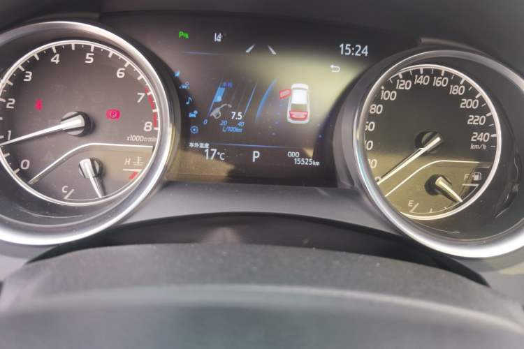 Used Toyota Camry 2022 2.0GVP Premier Edition Odometer Close Up