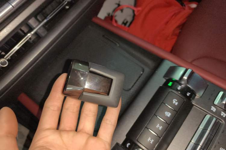 Used Tank 300 2025 2.4T Diesel Version
