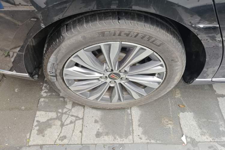 Used Hongqi H9 2022 2.0T Smart Connect Flagship Edition Right Rear Wheel Hub