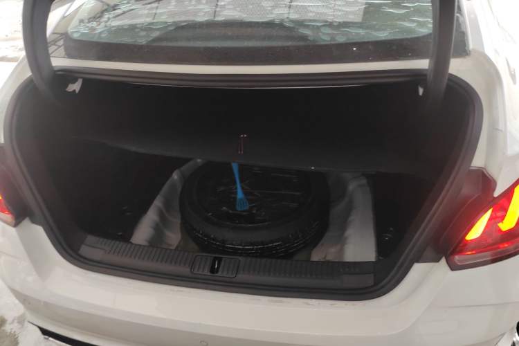 Used MG 5 2021 Revised Version 180 DVVT CVT Youth Luxury Edition Trunk