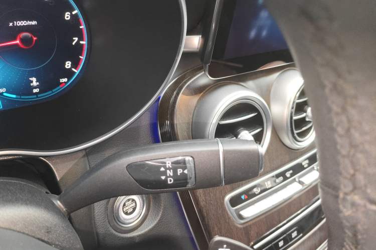 Used Mercedes-Benz GLC 2020 Facelifted GLC 260 L 4MATIC Dynamic Edition Gear Lever