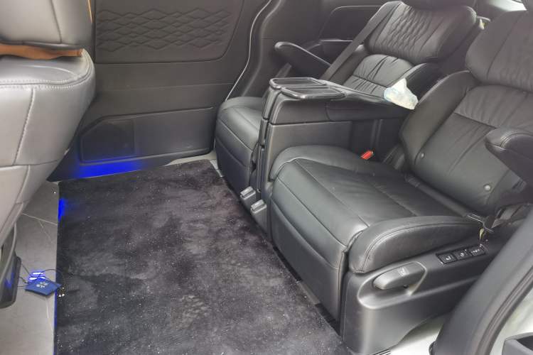 Used Honda Elysion 2024 2.0L eHEV Luxury Edition
