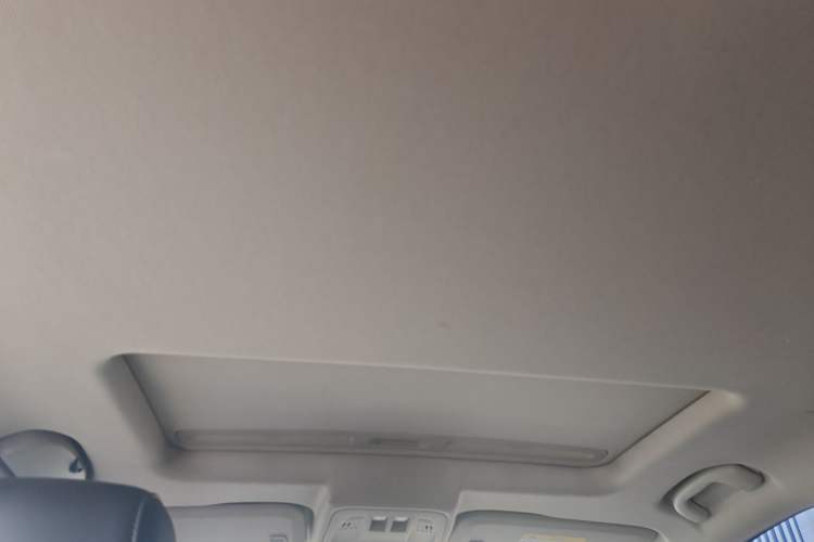 Used Buick Verano 2019 Sedan 20T Dual-Clutch Leading Model Headliner