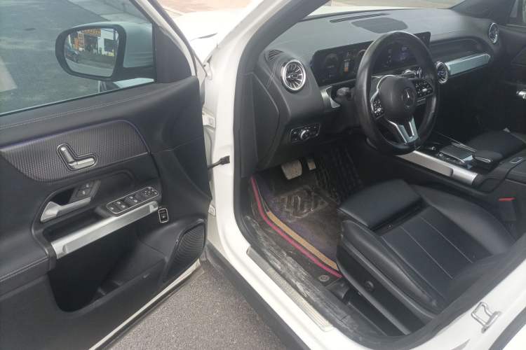 Used Mercedes-Benz GLB 2021 GLB 200 Dynamic Edition Driver Seat