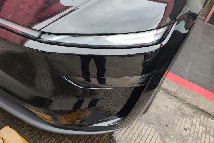 Used Tesla Model Y L 2025 Model Long-Range All-Wheel-Drive Version
