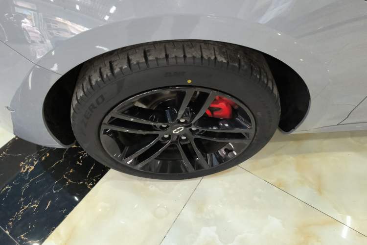 Used Hima AITO M5 2025 Extended-Range Ultra All-Wheel-Drive Version
