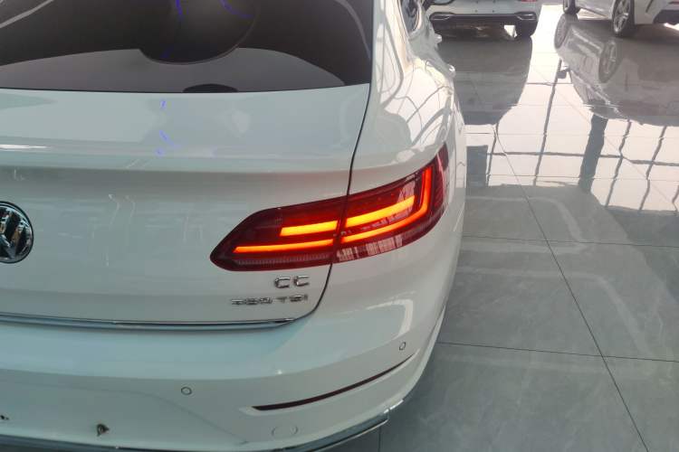 Used Volkswagen FAW-Volkswagen CC 2019 380TSI Glamour Edition China VI Standard Right Rear Taillight