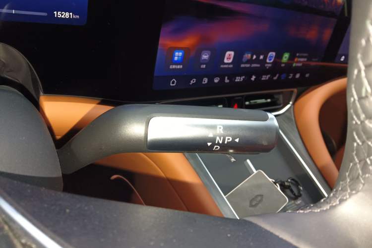 Used Hima AITO M9 2025 Extended-Range Ultra Version 52 kWh 6-Seater Gear Lever