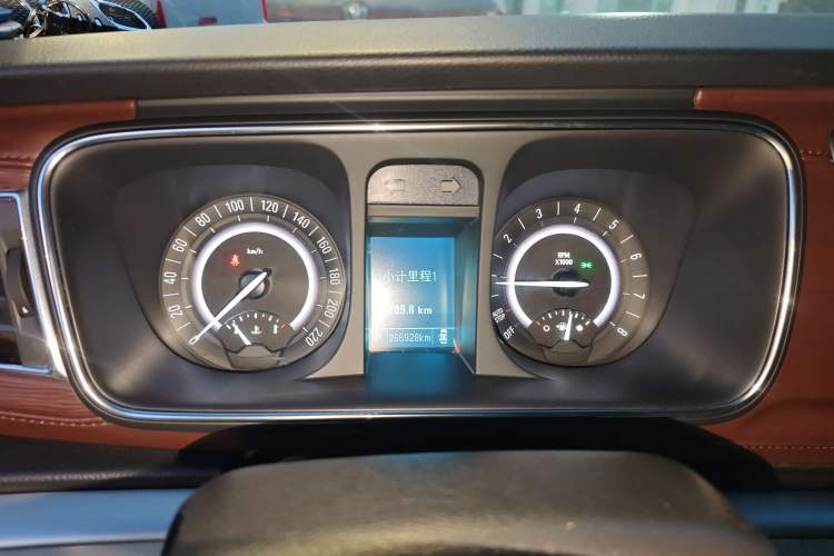 Used Buick GL8 2017 25S Luxury Version China V Standard