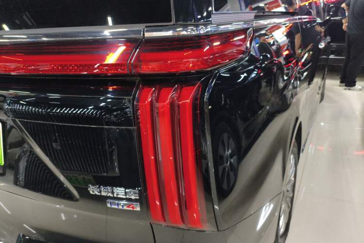 Used Wey Gaoshan 2025 Four-Wheel Drive Alpine 8
