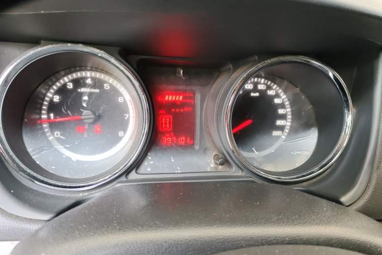 Used Dongfeng Aeolus A60 2014 1.6L Manual Smart-Drive Elite Version Instrument Cluster