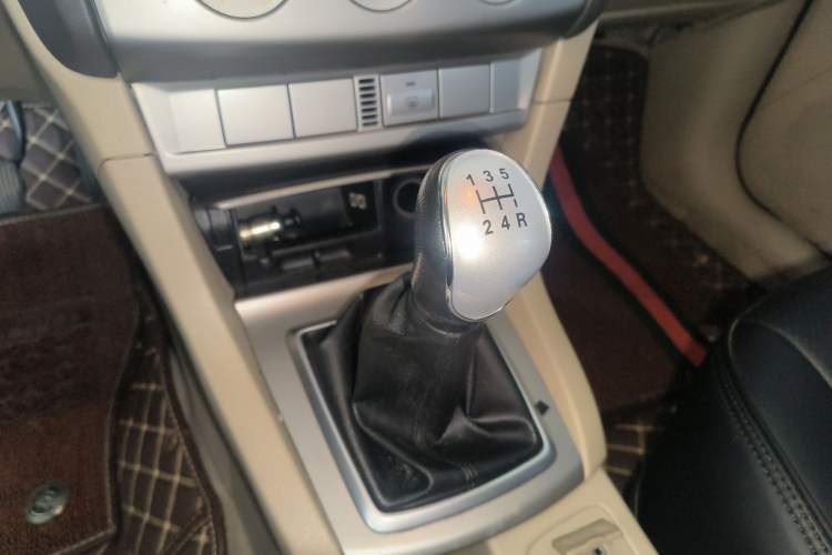 Used Ford Focus 2013 Sedan Classic 1.8L Manual Base Model Gear Lever