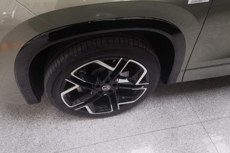 Used Volkswagen Tayron 2025 Tiguan L 380TSI 4Motion Luxury Easy Package