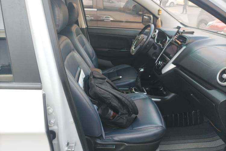 Used SWM X3 2021 1.5L Manual Comfort Version 7 Seats
