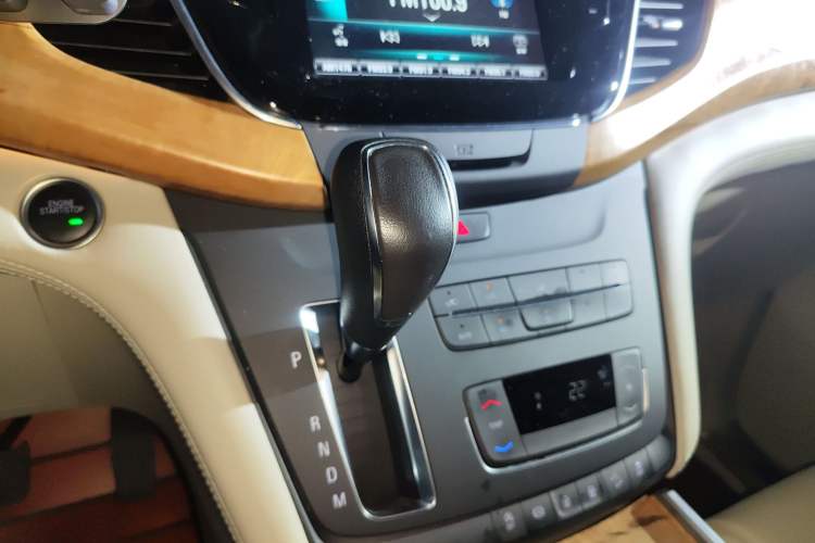 Used Buick GL8 2018 ES 28T Comfort Model China VI Standard