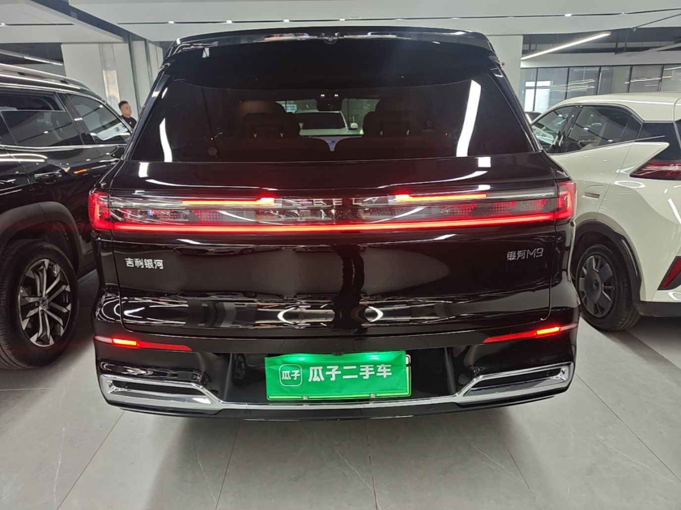 Geely Galaxy M9 2025 Model 210km Four-Wheel-Drive Leading Edition — снимка 5