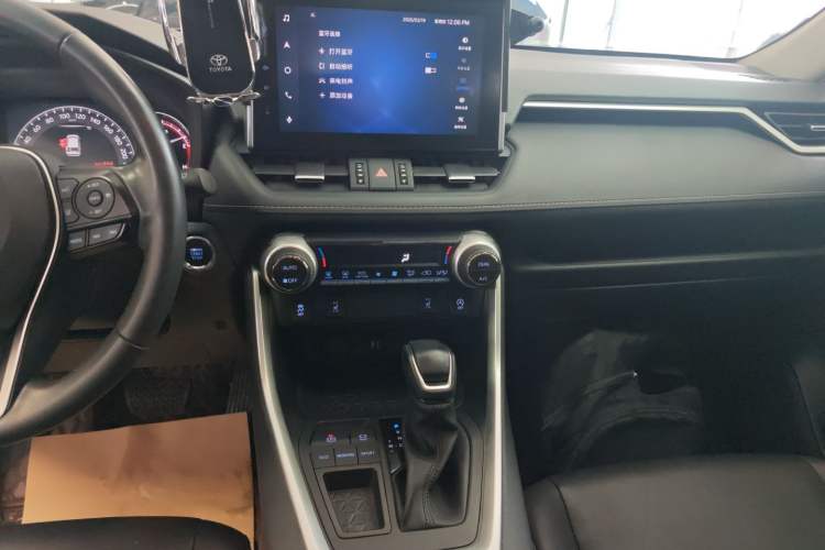 Used Toyota RAV4 2022 2.0L CVT Two-Wheel Drive Fashion Plus Edition
