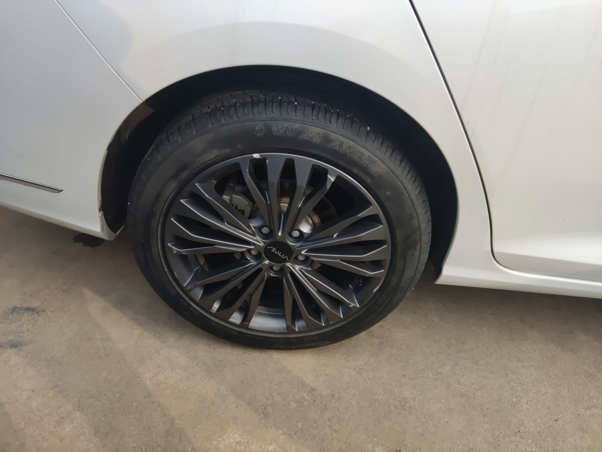 Dongfeng Aeolus Yixuan MAX 2023 1.5T Super-Powered Dad Edition — снимка 5
