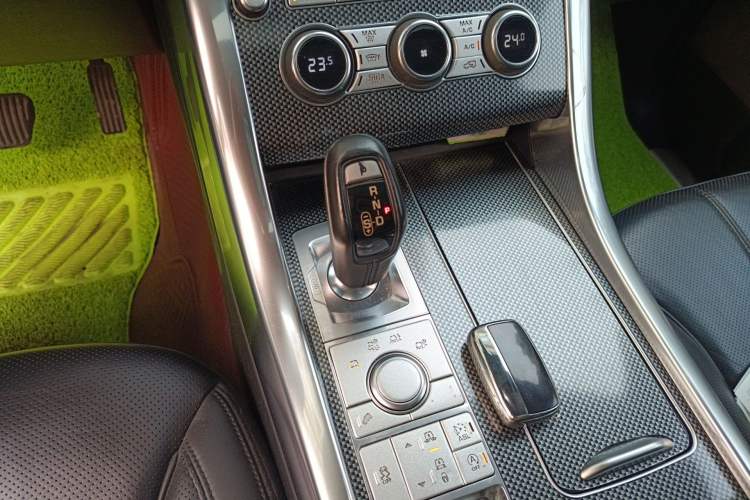 Used Land Rover Range Sport 2015 3.0 SDV6 HSE
