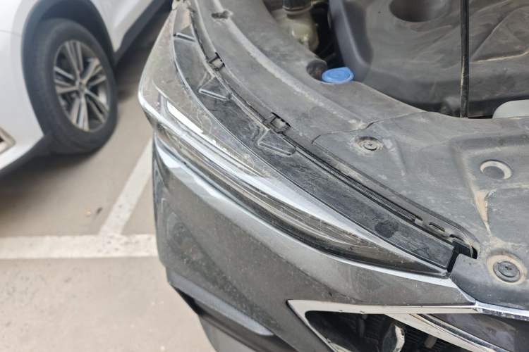 Used CHANGAN OSHAN X5 2021 1.5T DCT Prestige Edition Right Front Headlight