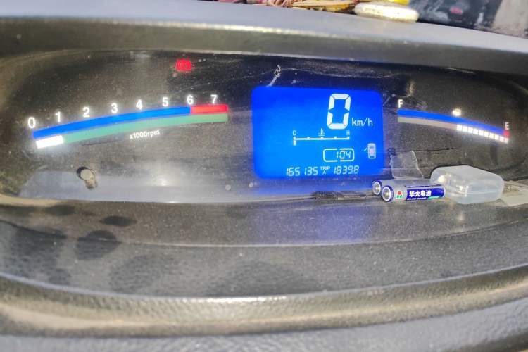 Used FORTHING Joyear 2012 XL 1.5L Manual Luxury Model Odometer Close Up