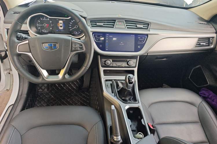 Used Geely Auto Emgrand GL 2018 1.8L Manual Elite Smart Connectivity Version Center Console