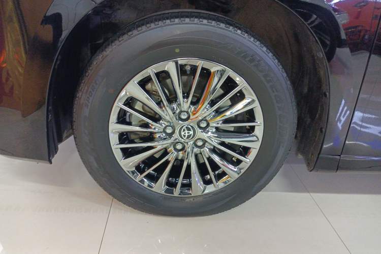 Used Toyota Alphard 2021 Dual-Engine 2.5L Luxury Edition Left Front Wheel Hub