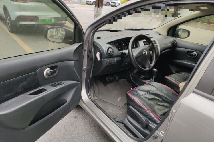 Used Nissan Livina 2013 1.6XE CVT Comfort Edition Driver Seat