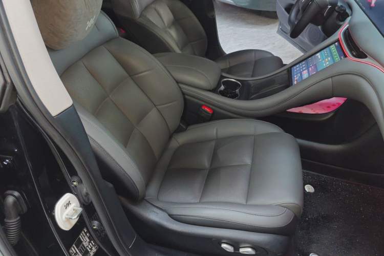 Used IM L6 2024 Max Standard Edition Right Front Seat