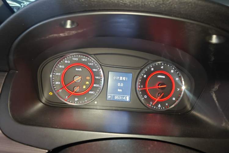 Used SAIC MAXUS G10 2021 2.0T Automatic Elite Edition Gasoline 7-Seater