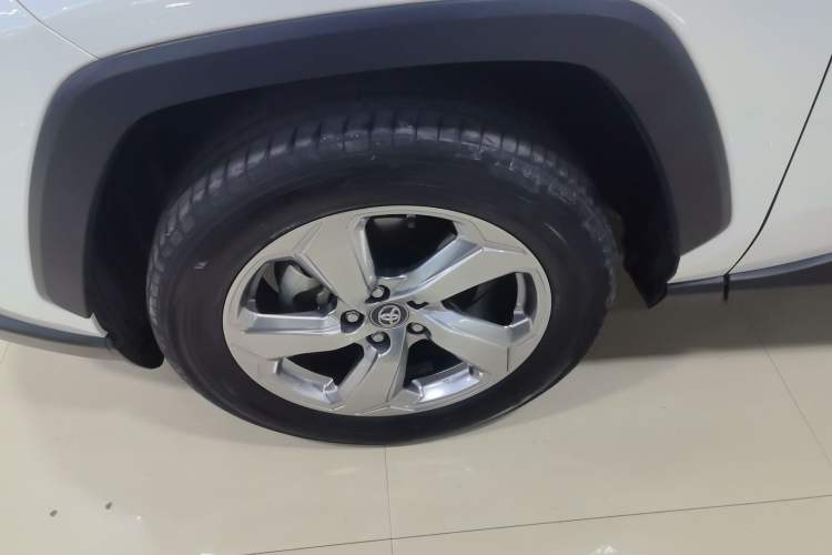 Used Toyota RAV4 2022 2.0L CVT Two-Wheel Drive Fashion Edition
