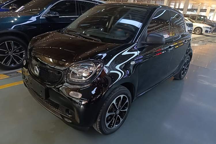 Used smart forfour 2016 1.0L 52 kW Passion Edition