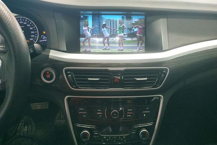 Used Geely Auto Emgrand GT 2017 2.4L Comfort Model Audio And AC Panel