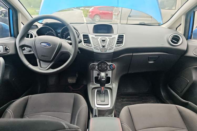 Used Ford Fiesta 2013 Hatchback 1.5L Automatic Fashion Edition Center Console