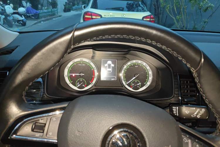 Used Skoda Kodiaq 2018 Facelifted TSI330 5-Seater Two-Wheel-Drive Luxury Enjoyment Edition