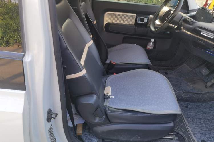 Used Baojun KiWi EV 2021 Artist Model Ternary Lithium Right Front Seat