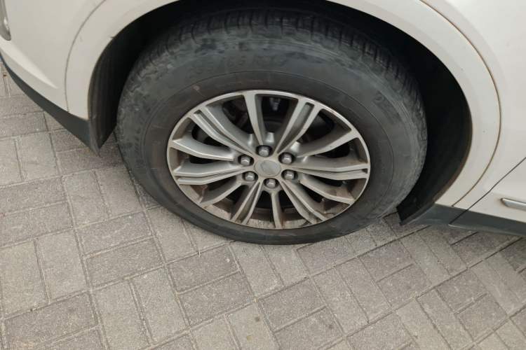 Used Cadillac XT5 2018 25T Luxury Model