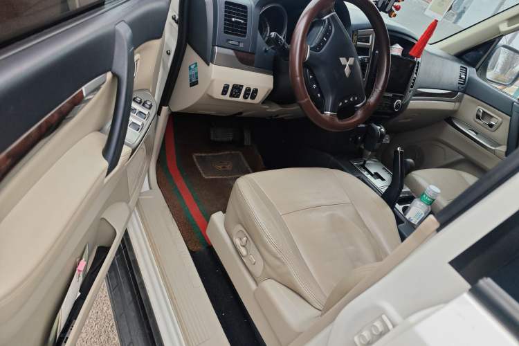 Used Mitsubishi Pajero 