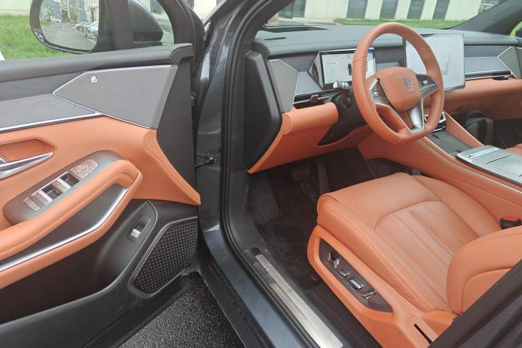 Used BYD Tang L 2025 EV 600KM All-Wheel-Drive LiDAR Flagship Model