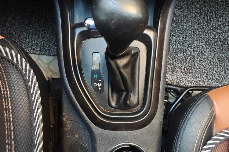 Used Haima S7 2015 2.0L Automatic Smart Enjoyment Version Gear Lever