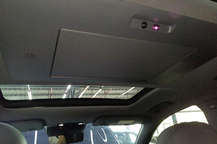 Used Dongfeng eπ eπ008 2024 636Max All-Electric Version 6 Seats
