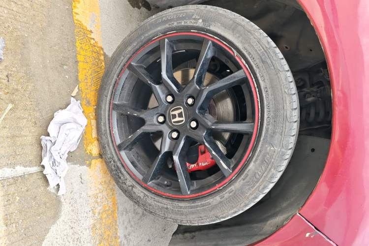 Used Honda Spirior 2013 2.4L Luxury Edition Right Front Wheel Hub