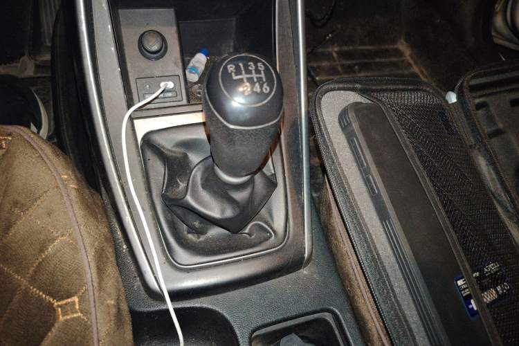 Used Hyundai Elantra (5th Generation / Langdong) 2015 1.6L Manual Fashion Edition