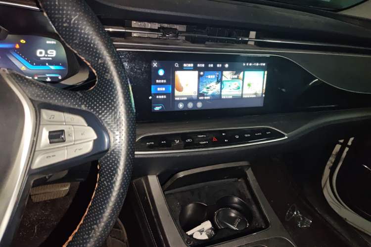 Used CHANGAN OSHAN X7 2020 1.5T Automatic Parking with Facial Recognition – Spacey & Carefree Edition